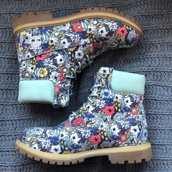 Timberland Shoes - NWOT Timberland Floral Combat Boots